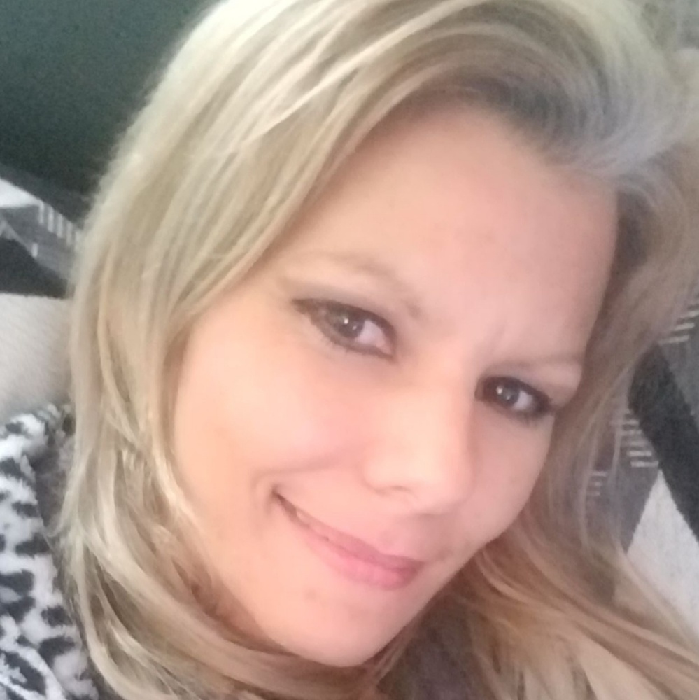 Meet your Posher, Launa